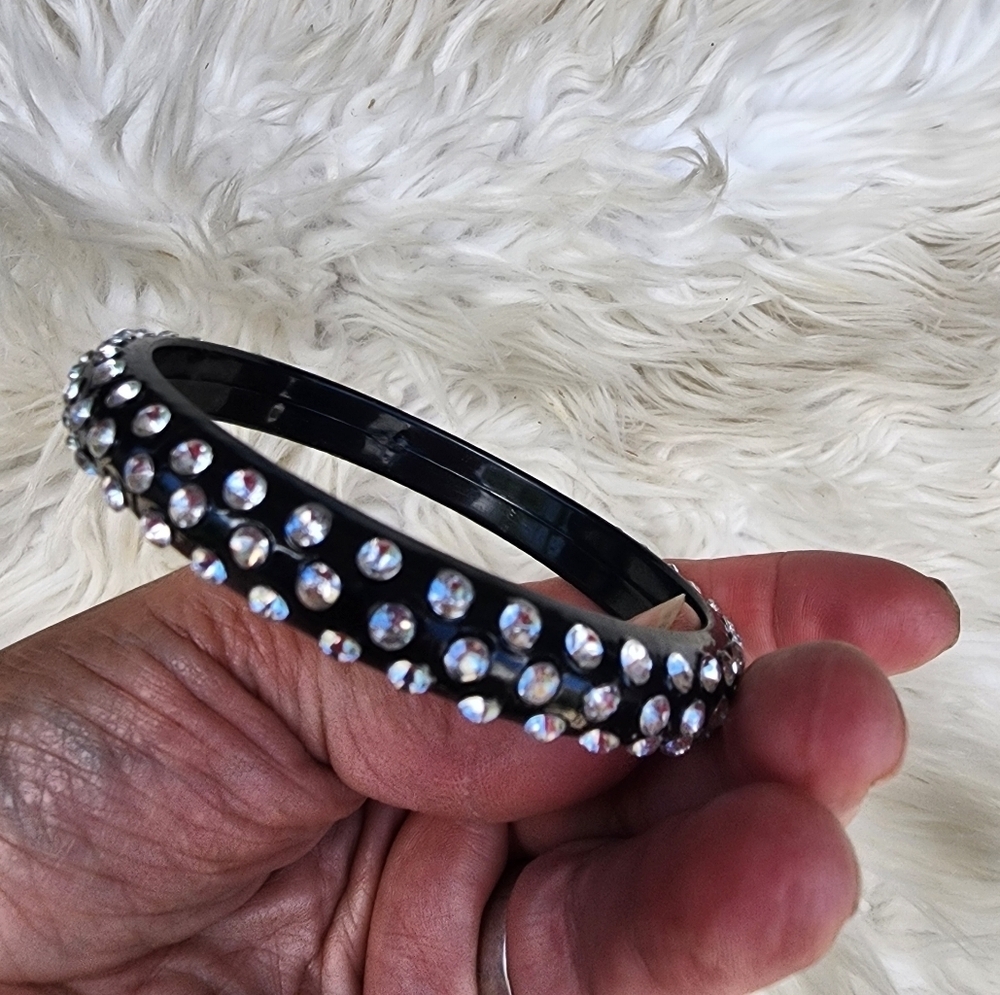 Vintage Rhinestone studded bangle‎ - Picture 2 of 5